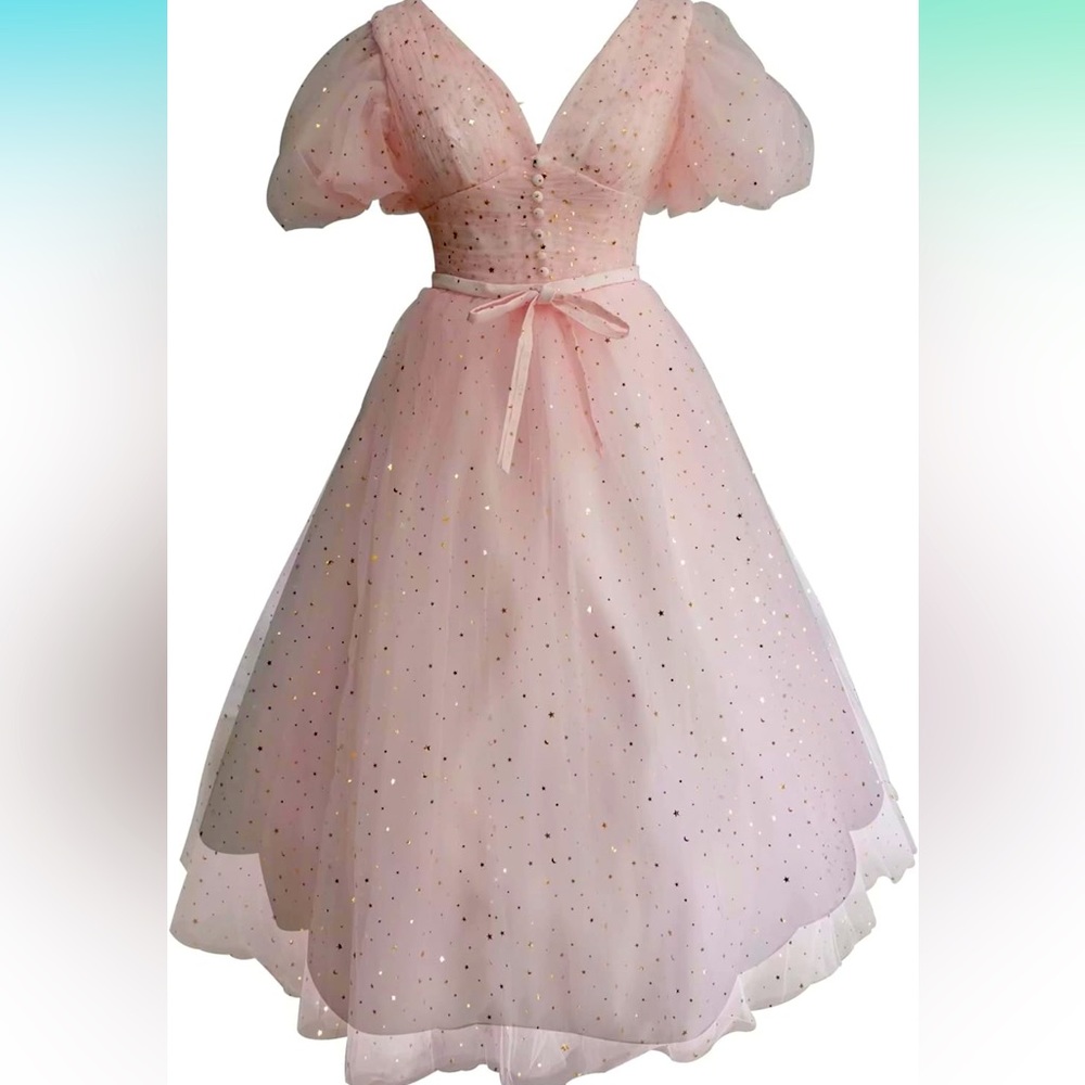 Beautiful pink, adjustable corset dress. Glinda costume.